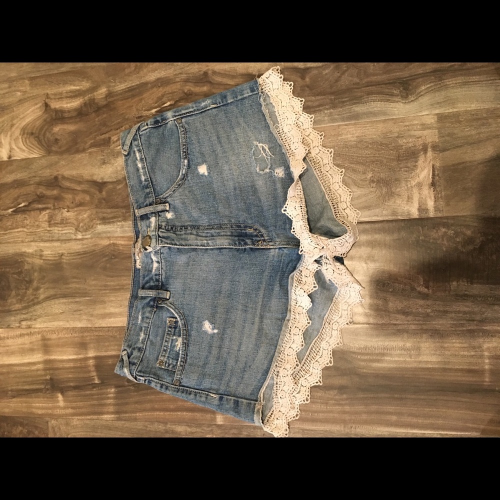 Free people high waisted shorts. Size 28. - Picture 2 of 6
